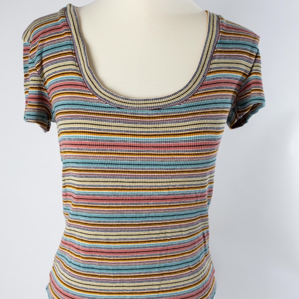 Retro cropped top by RVCA